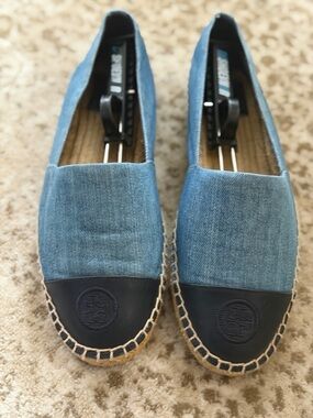 Tory Burch Denim Blue Espadrille Flats with Navy leather Cap Toe